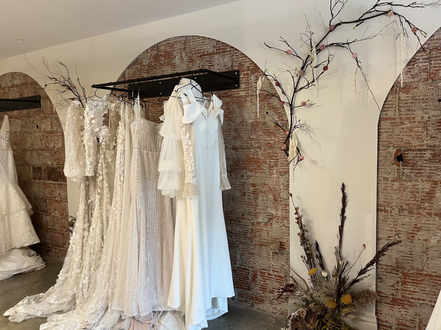 Say "Yes" To These Des Moines Wedding Dress Shops - Des Moines Girl